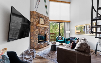 Summit House East #313