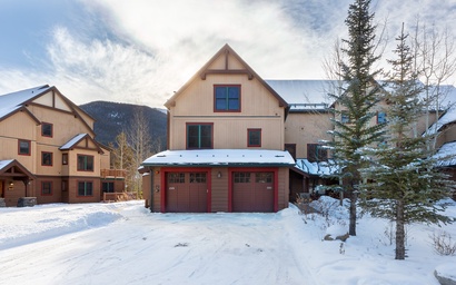 Red Hawk Townhome #2323 2