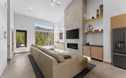 Ina's Way Townhomes, Unit A