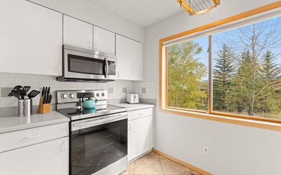 Lagoon Townhome #735E 10