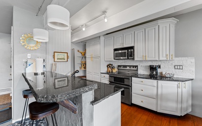 Anchorage West Condos Building 10, Unit #105 7