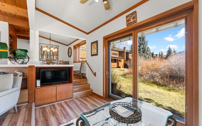 Tennis Townhome #1327 : 2, 225 10