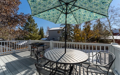 345 Rainbow Court : 2 3