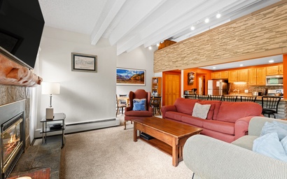 Lift Condo C-212 6