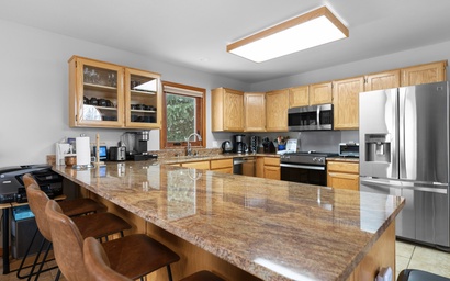 1101 Mesa Drive 8
