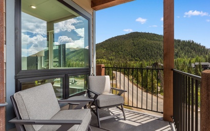 Brightwood #306, Building 1 2