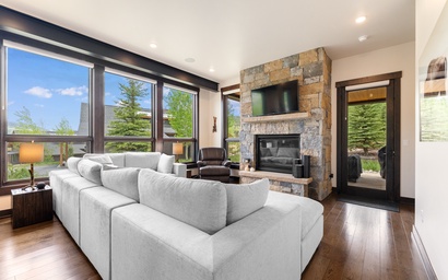20 E. Benjamin Point 6