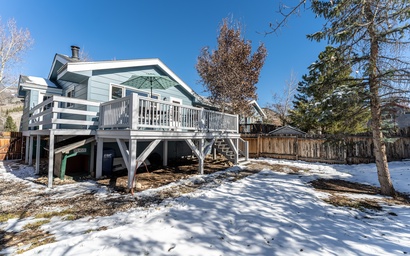345 Rainbow Court : 2 10