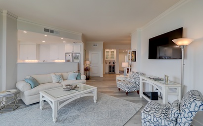 1919 South Beach Club 2