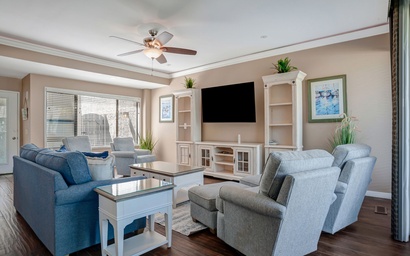 1266 Harbour Town Club 2