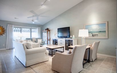 1738 Bluff Villas