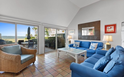 708 Schooner Court