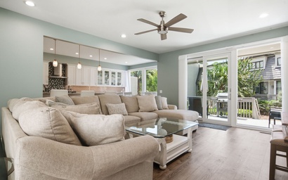 1259 Harbour Town Club 2