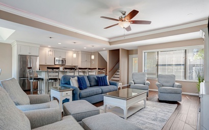 1266 Harbour Town Club