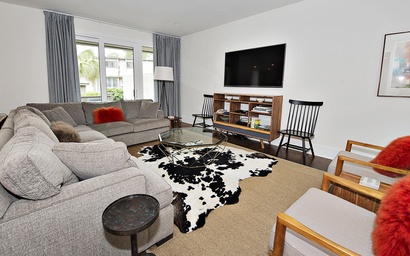 1255 Harbour Town Club 2