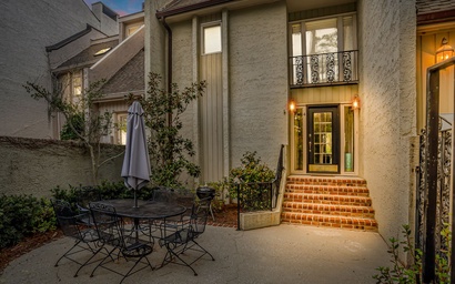 4 Genoa Court