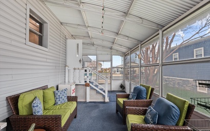 Lola B's Bayside Bungalow 4