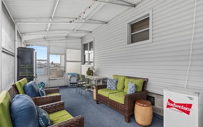 Lola B's Bayside Bungalow 6