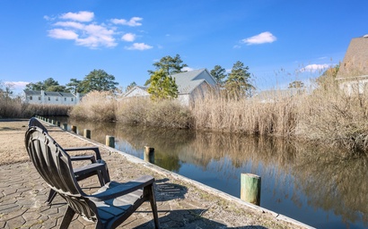 Bonneau's Beach House 3