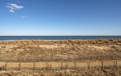 Summer Beach 102 3