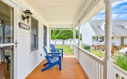 The Mermaid Lounge 2