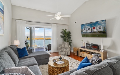 Sunset Bay Villa 310 - Nauti Girl