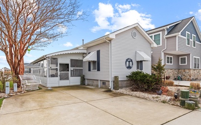 Lola B's Bayside Bungalow 3