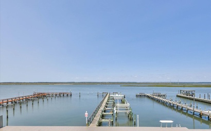 Featured Property Water's Edge
