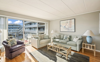 Tritons Trumpet C304 2