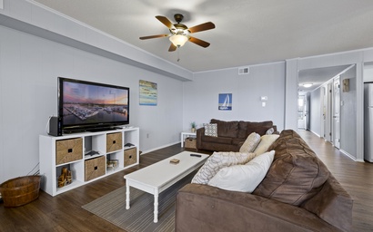 Bradley on the Bay 317D 3