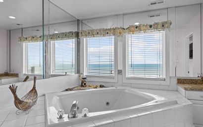 Crystal Charm- West 18