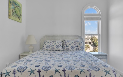 Beach House- East 28