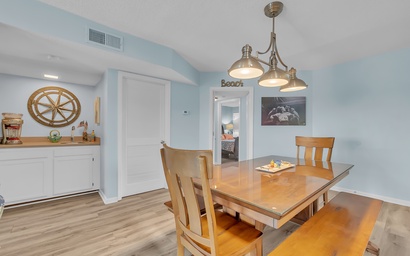 Pebble Beach A-305 12