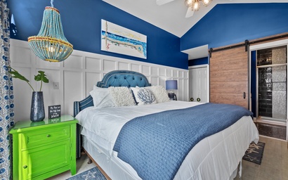 Sparks Shorething East 17