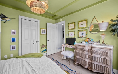 Sparks Shorething East 25