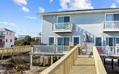 Fins to the Right- West 45