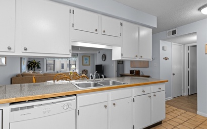 Summer Winds Unit 436B 13