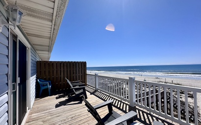 Fins to the Right- West 26