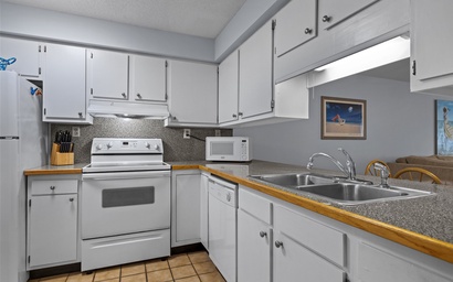 Summer Winds Unit 436B 16