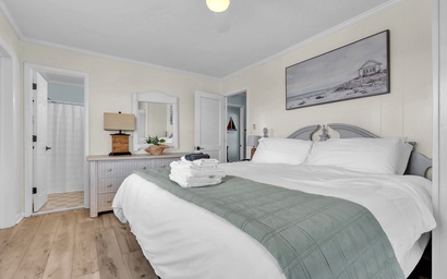 Drift Right Inn- West 31