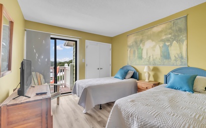 Pebble Beach A-305 27