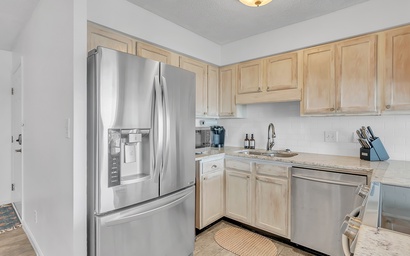 Pebble Beach B-205 11