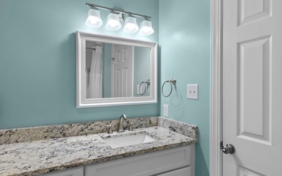 2 The Beach- West 27