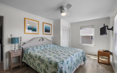 Drift Right Inn- West 22