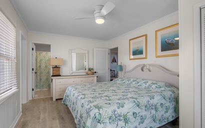 Drift Right Inn- West 23