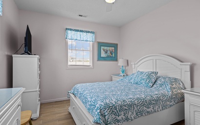 Crystal Charm- West 23