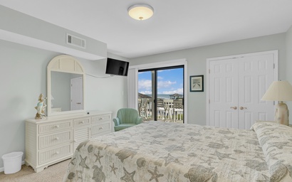 Pebble Beach A-203 17