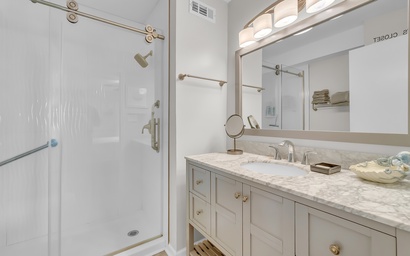 Pebble Beach A-305 22