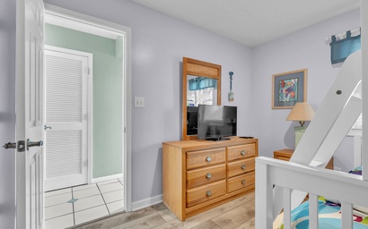 Pier Pointe 5B1- Bldg 2809 5