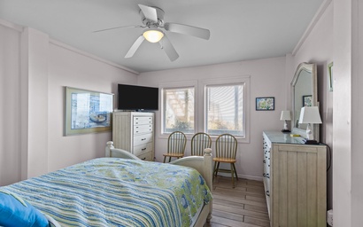 Crystal Charm- West 28